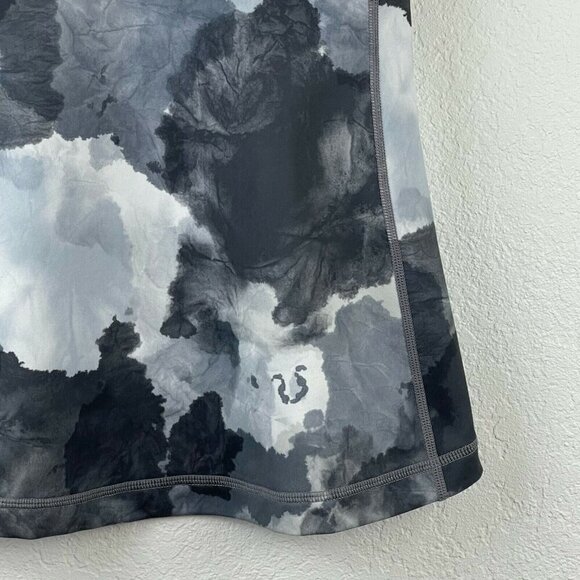 Lululemon Tank Top Women's Sz 4 Scoop Neck Racerback Athletic Workout Gray/Black - Picture 8 of 11